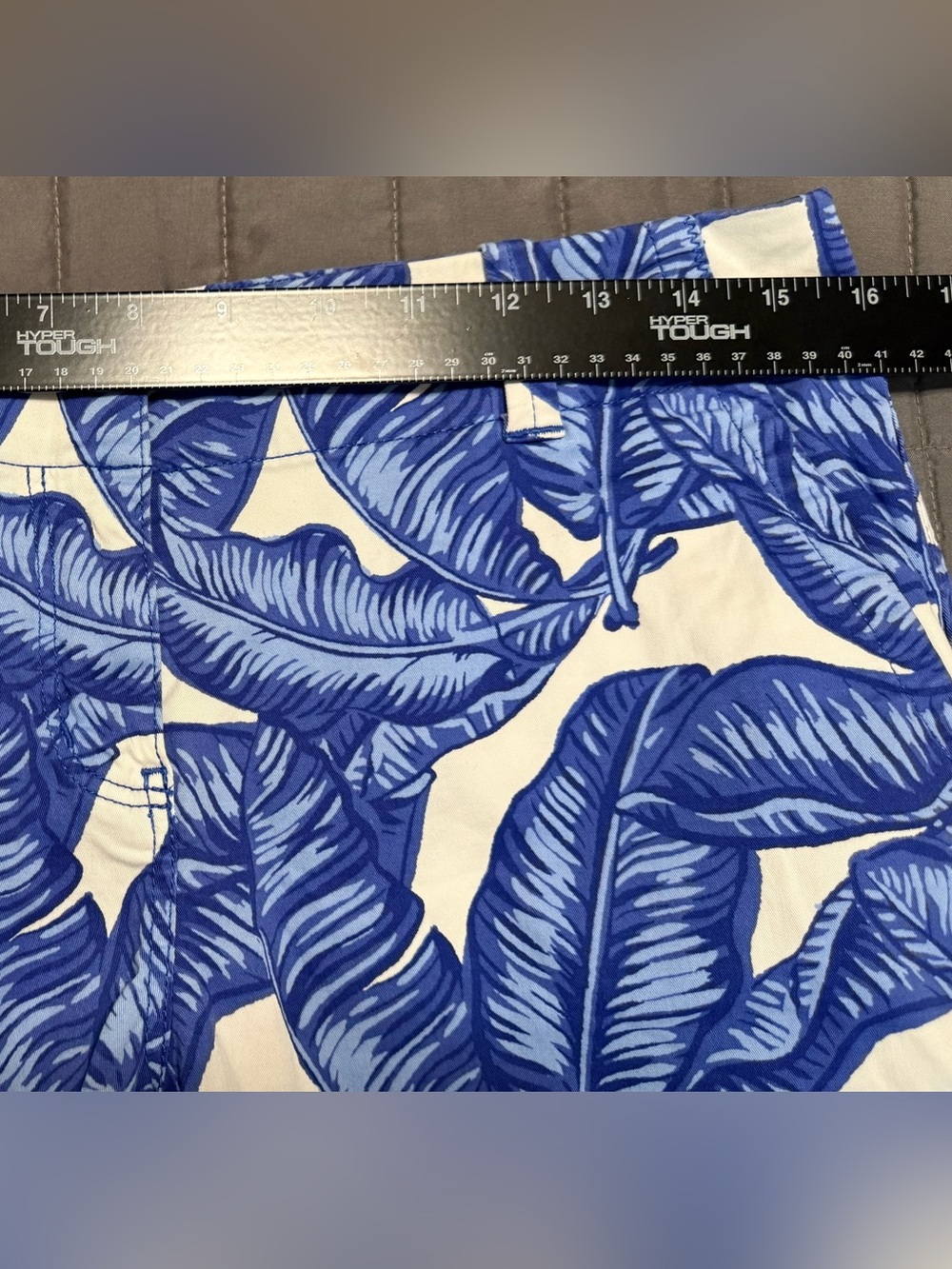 Vineyard Vines Shorts Women 4 Blue White Banana Leaf Tropical Chino Mid Rise - Picture 6 of 8